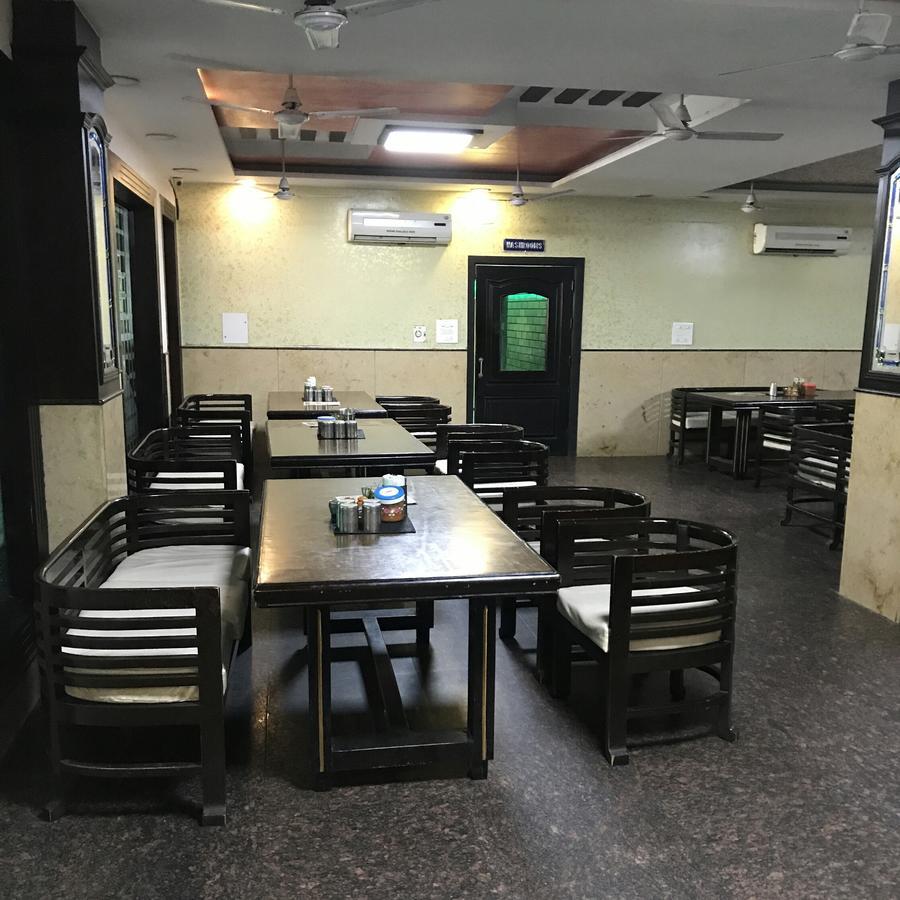 Hotel Jhilmil Dhaba Sonipat Exterior foto